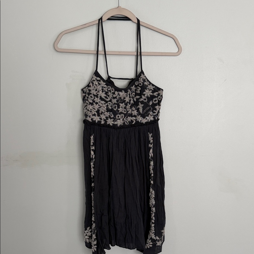 American Eagle Outfitters Gray and Cream Floral Mini Dress
